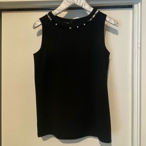 Sleeveless pearl blouse - see pics/caption for flaw